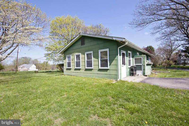 4329 Holbrook Road Randallstown, MD 21133 - Photo 2 of 28 Exterior (General)
