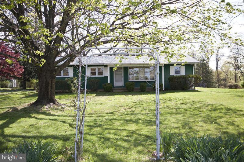 4329 Holbrook Road Randallstown, MD 21133 - Photo 4 of 28 Exterior (Front)