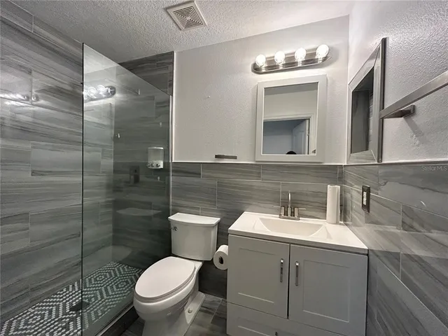 $2,500 | 24383 Southwest 8th Place, Newberry, FL 32669