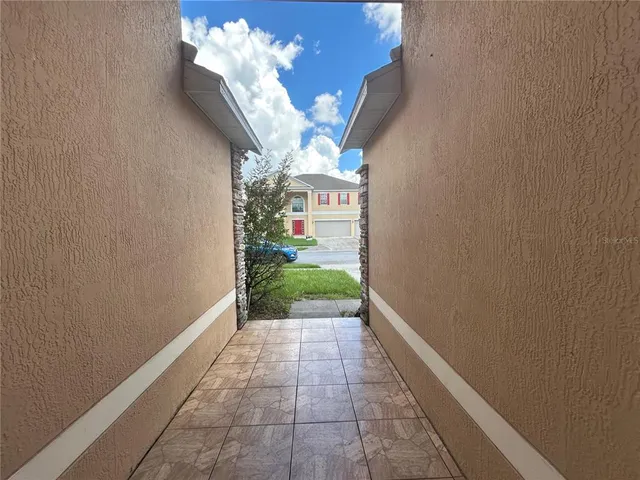 $2,500 | 24383 Southwest 8th Place, Newberry, FL 32669