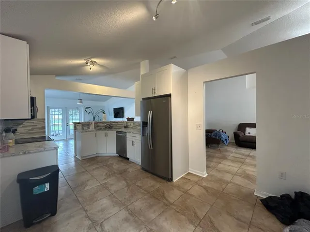 $2,500 | 24383 Southwest 8th Place, Newberry, FL 32669