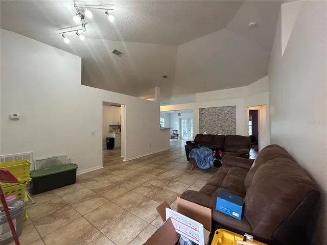 $2,500 | 24383 Southwest 8th Place, Newberry, FL 32669