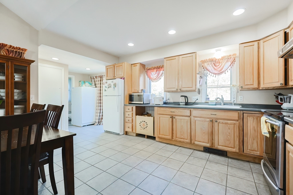 1046 Queen Anne Road Harwich, MA 02645 - Photo 19 of 42 Gallery Image 19