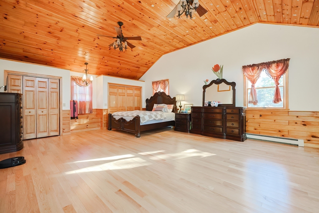 1046 Queen Anne Road Harwich, MA 02645 - Photo 9 of 42 Gallery Image 9