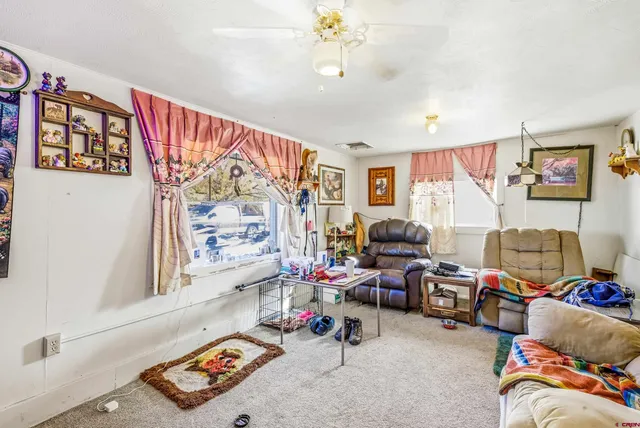 a bed room with a bed and a closet