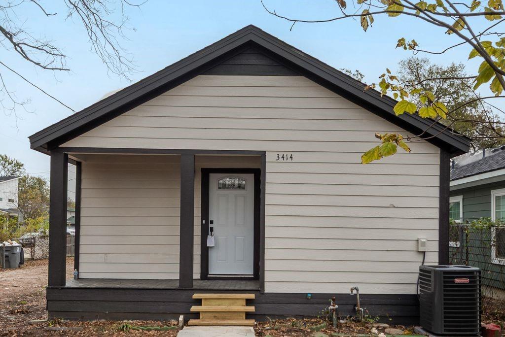 3414 Vilbig Road Dallas, TX 75212 - Photo 2 of 27 a view of a house with a garage