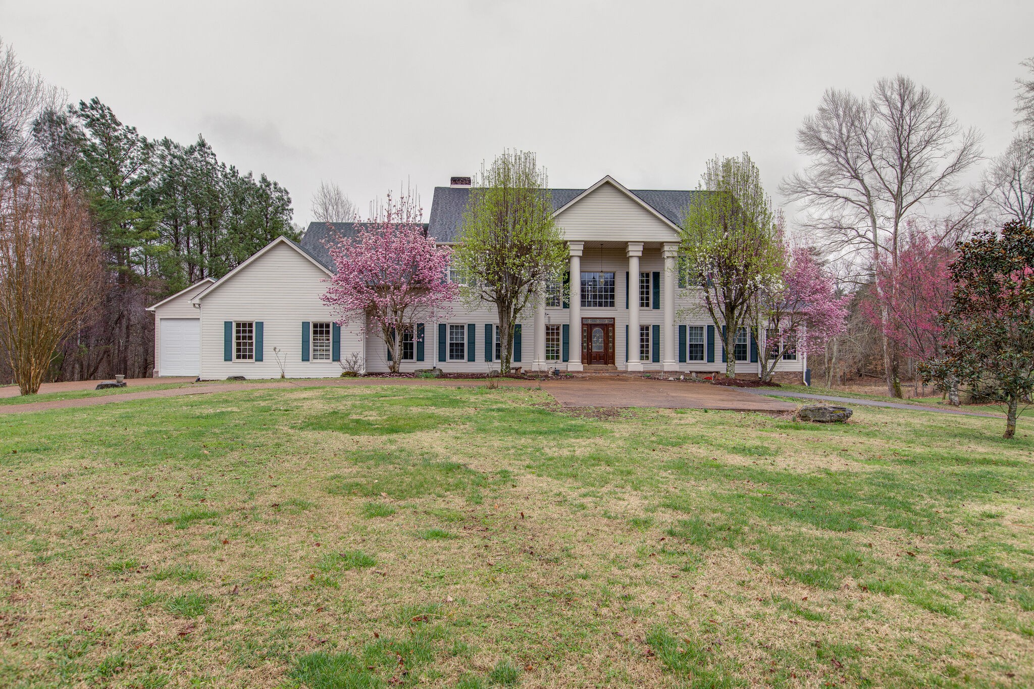 7217 Kingston Road Fairview, TN 37062 - Photo 1 of 50 a front view of house with yard and green space