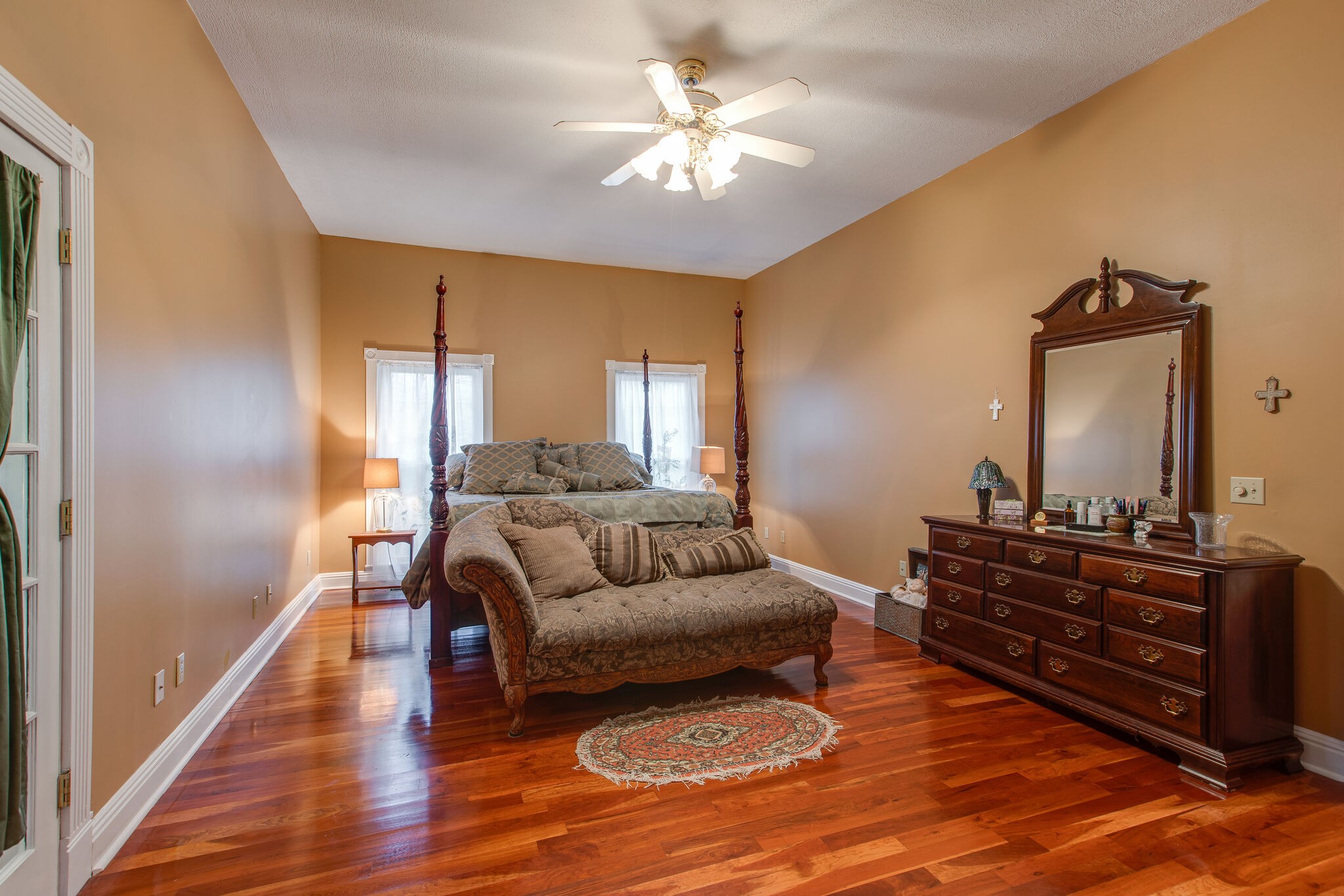 7217 Kingston Road Fairview, TN 37062 - Photo 23 of 50 a living room with furniture and a wooden floor