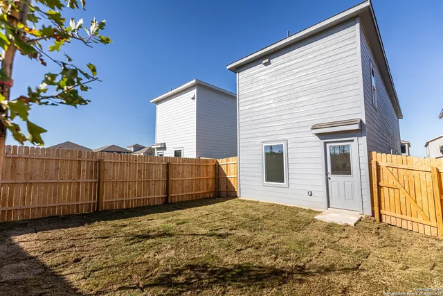 $1,800 | 12164 La Cuchilla, San Antonio, TX 78245