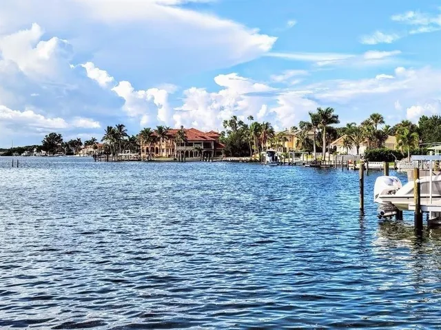 $4,500 | 2101 Gulf Boulevard, Belleair Beach, FL 33786