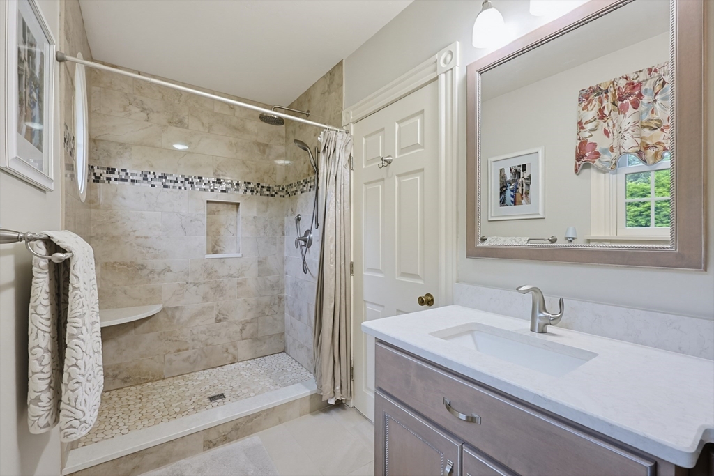 110 Chipper Hill Road Northbridge, MA 01534 - Photo 27 of 40