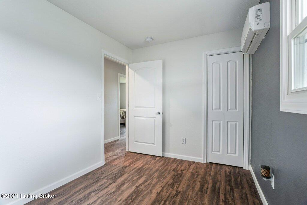 5713 Wax Road Clarkson, KY 42726 - Photo 15 of 41 013-5713-13_m