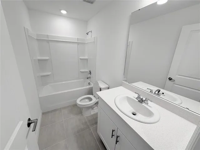 $2,150 | 3063 Novara Lane, Bradenton, FL 34211