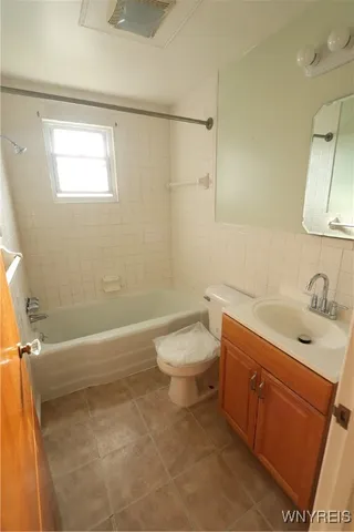 $1,250 | 105 Fernald Avenue, West Seneca, NY 14218