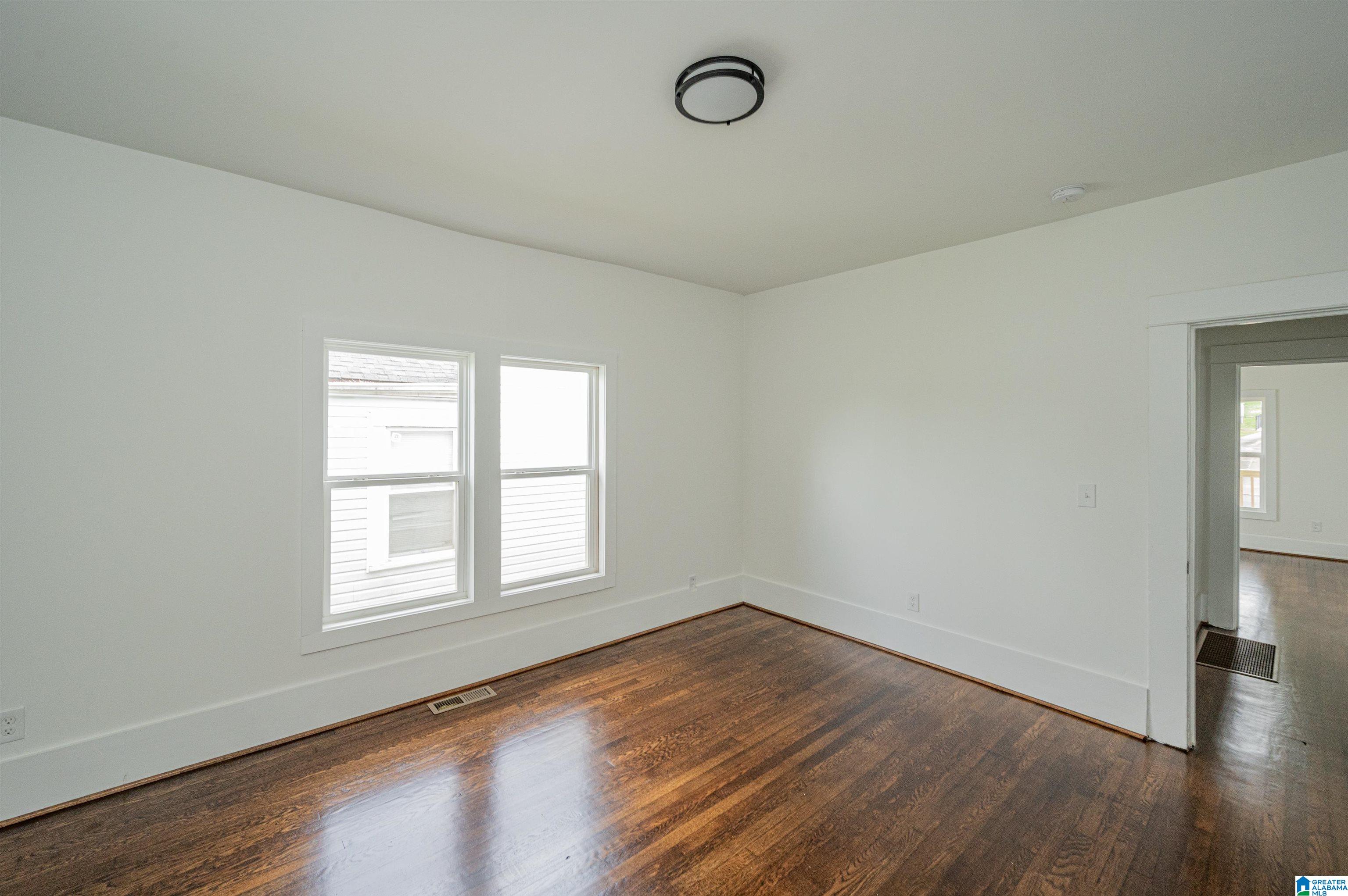 932 Valley Rd Place Birmingham, AL 35208 - Photo 22 of 32