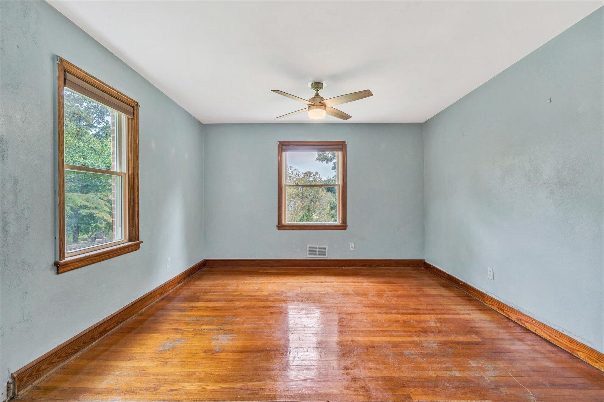 3526 Rutrough Road Southeast Roanoke, VA 24014 - Photo 21 of 33 a view of an empty room with a window