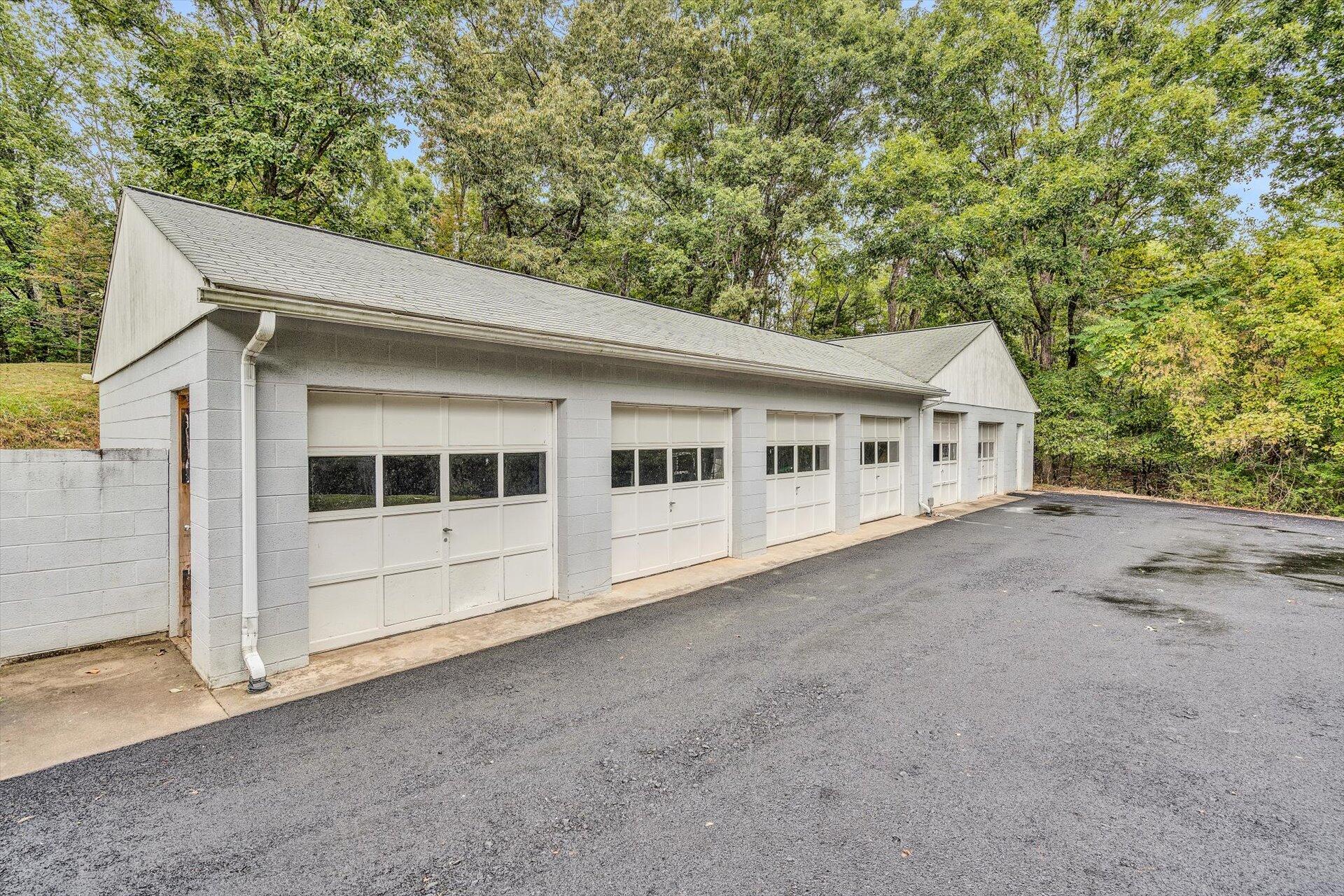 3526 Rutrough Road Southeast Roanoke, VA 24014 - Photo 28 of 33 a view of house and outdoor space