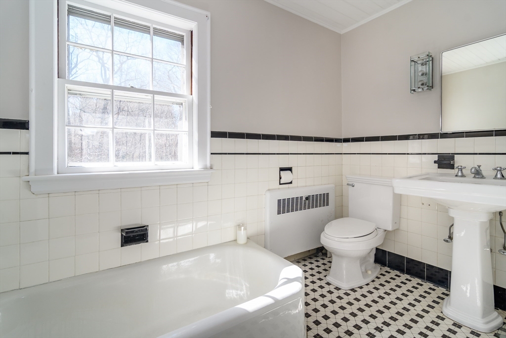 786 Boston Post Road Weston, MA 02493 - Photo 19 of 28