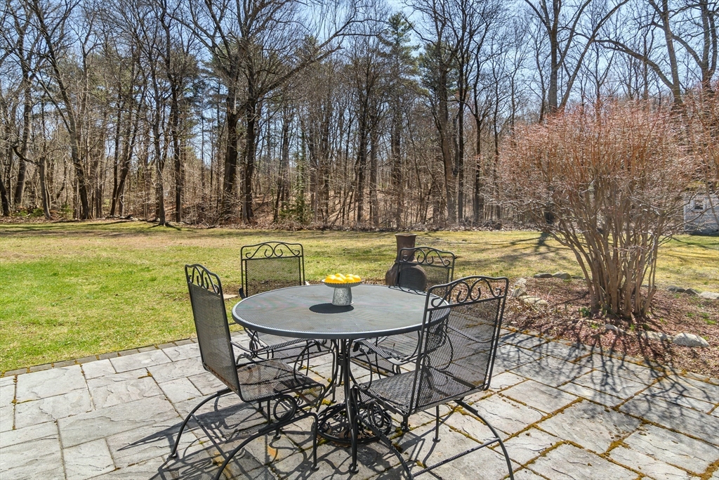 786 Boston Post Road Weston, MA 02493 - Photo 20 of 28