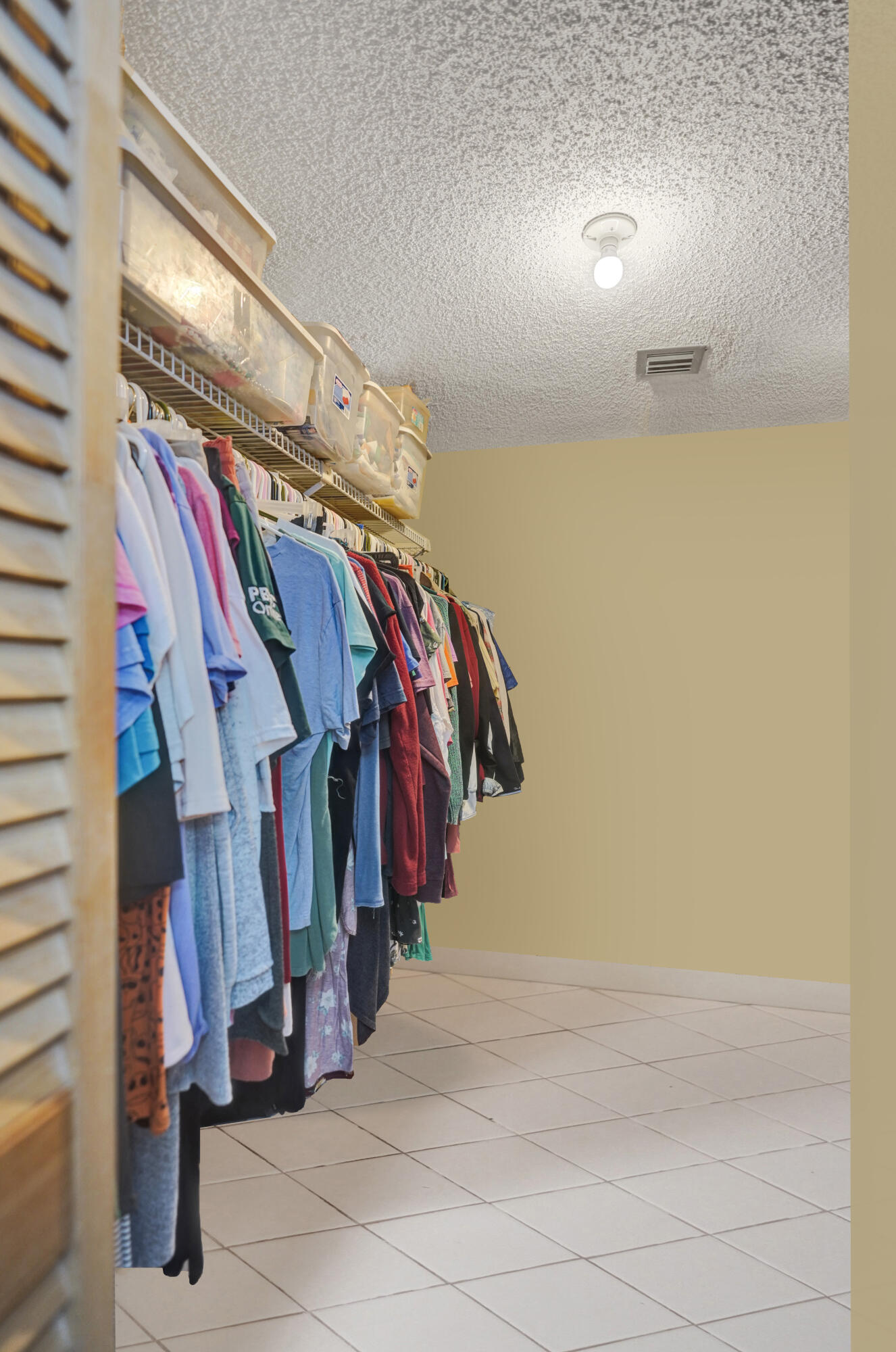 5201 West Club Circle, Unit 103 Boca Raton, FL 33487 - Photo 12 of 40 MAIN WALKIN CLOSET