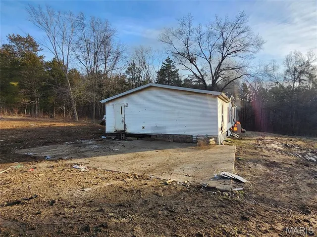 $102,000 | 401 Hill Side Road, De Soto, MO 63020