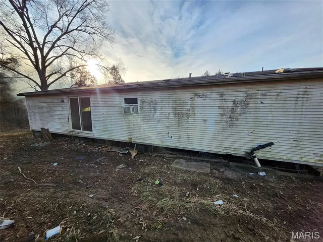 $102,000 | 401 Hill Side Road, De Soto, MO 63020