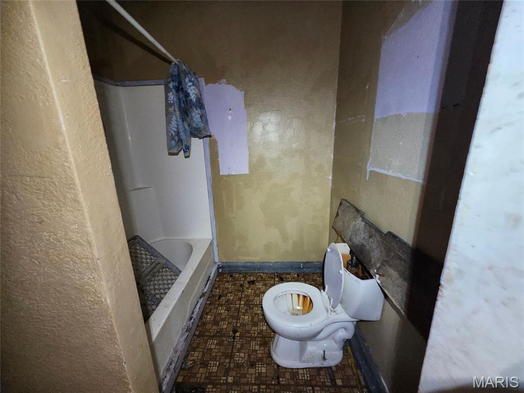 401 Hill Side Road De Soto, MO 63020 - Photo 9 of 11