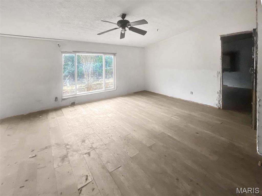 401 Hill Side Road De Soto, MO 63020 - Photo 9 of 14