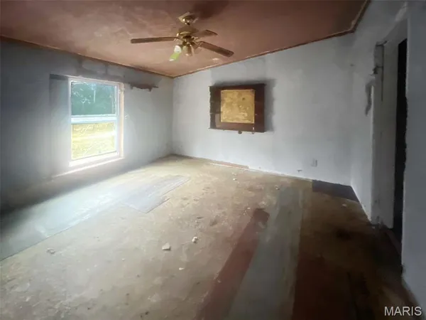 $86,388 | 401 Hill Side Road, De Soto, MO 63020