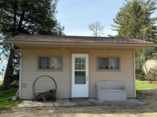 $299,900 | N2552 East State Highway M35, Menominee, MI 49858