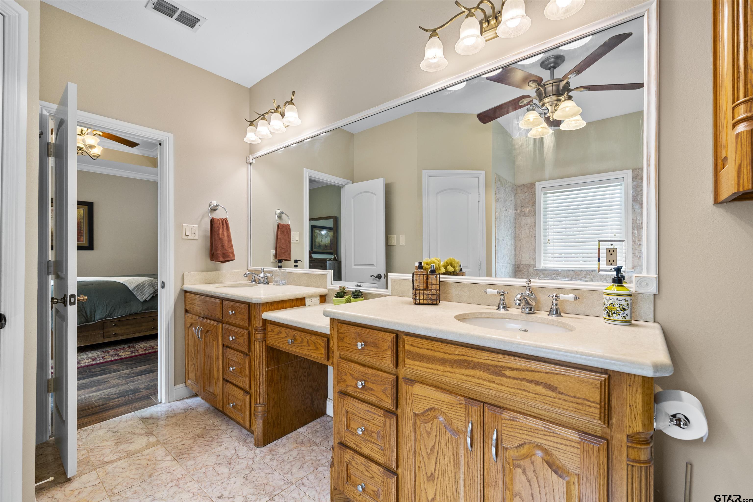 17334 Hidden Valley Lane Flint, TX 75762 - Photo 16 of 33