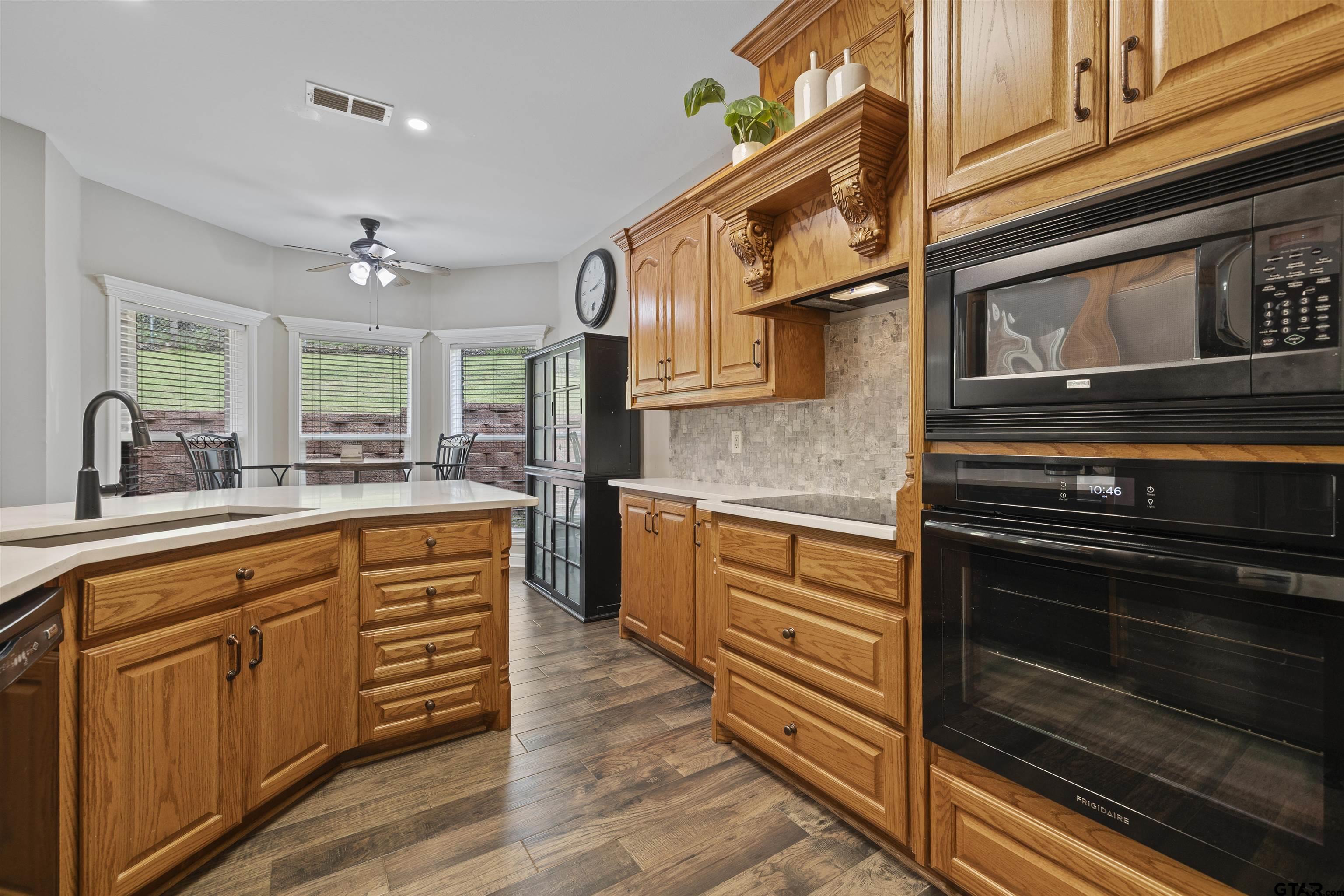 17334 Hidden Valley Lane Flint, TX 75762 - Photo 10 of 33