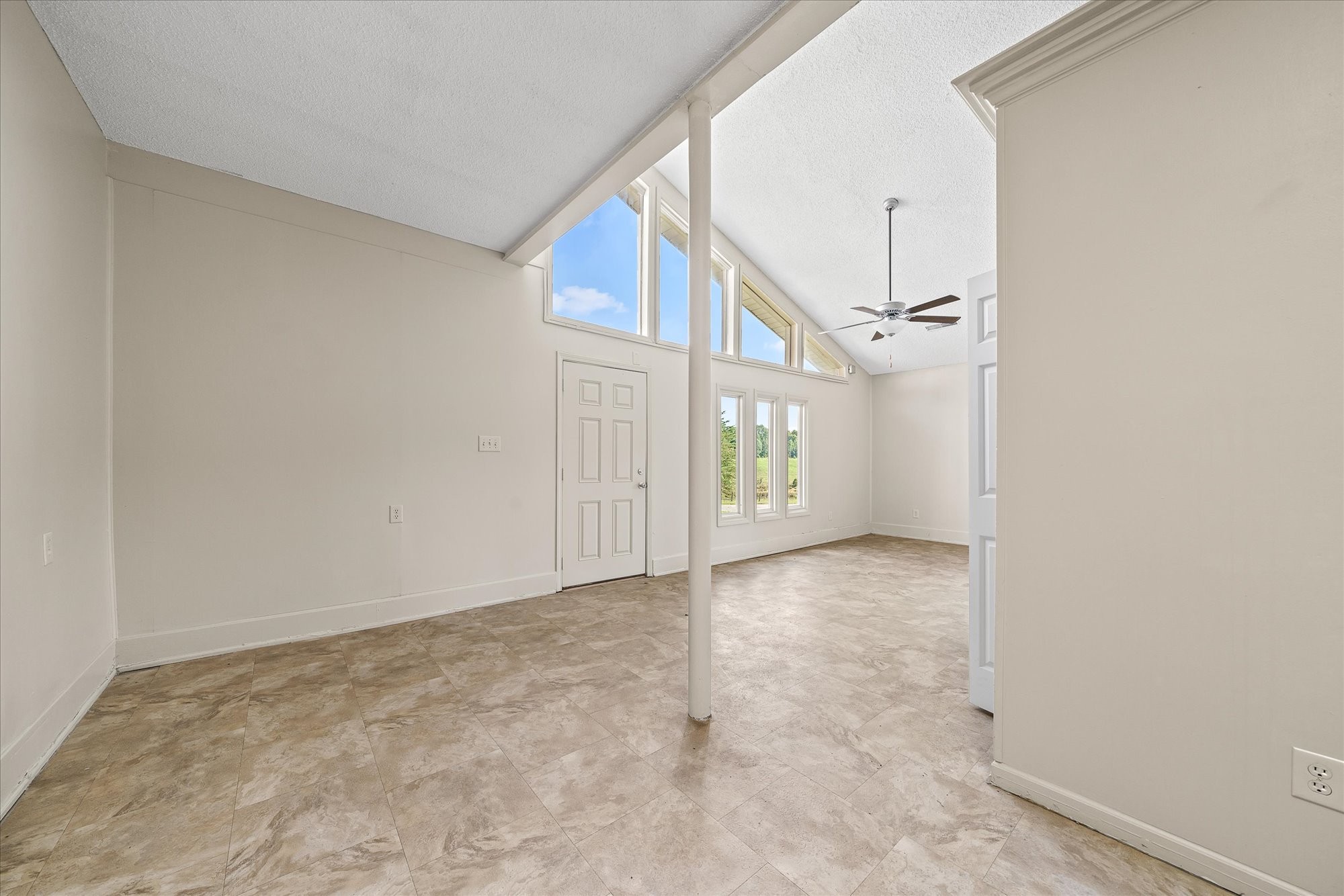 3916 Indian Mound Road Sparta, TN 38583 - Photo 22 of 48 a view of an entryway