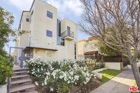 $1,395,000 | 1254 24th Street, Unit 4, Santa Monica, CA 90404