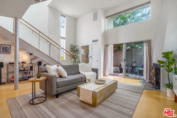 $1,395,000 | 1254 24th Street, Unit 4, Santa Monica, CA 90404