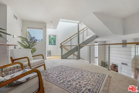 $1,395,000 | 1254 24th Street, Unit 4, Santa Monica, CA 90404