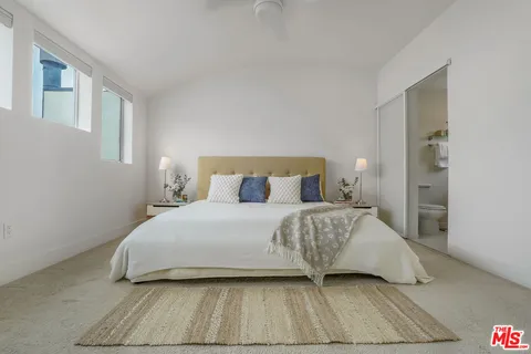 $1,395,000 | 1254 24th Street, Unit 4, Santa Monica, CA 90404