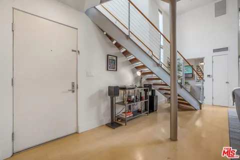 $1,395,000 | 1254 24th Street, Unit 4, Santa Monica, CA 90404