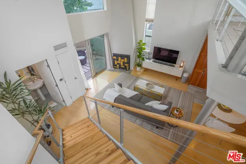 $1,395,000 | 1254 24th Street, Unit 4, Santa Monica, CA 90404