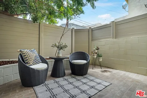 $1,395,000 | 1254 24th Street, Unit 4, Santa Monica, CA 90404