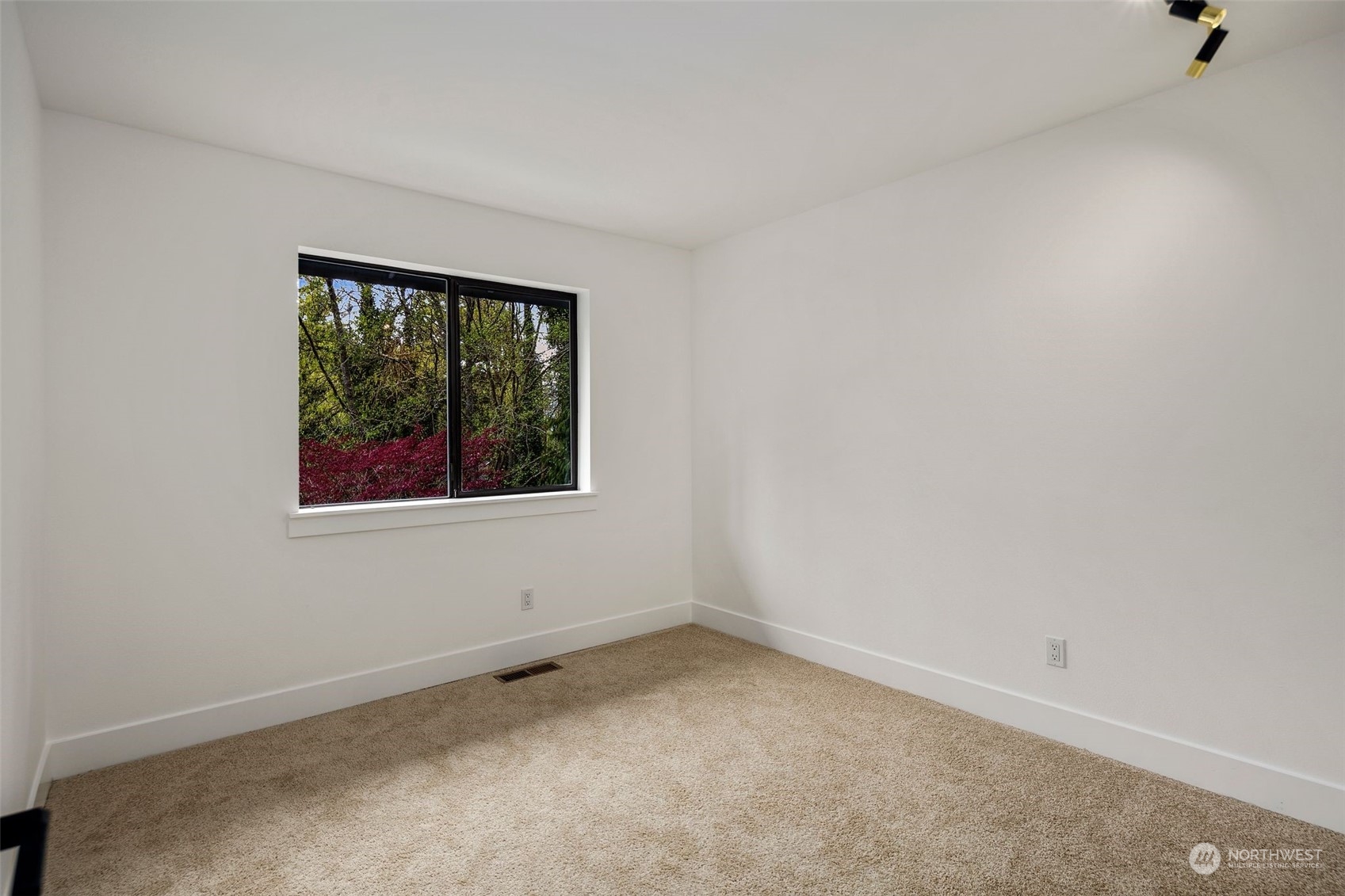 21109 Shell Valley Road Edmonds, WA 98026 - Photo 20 of 40 an empty room with a window