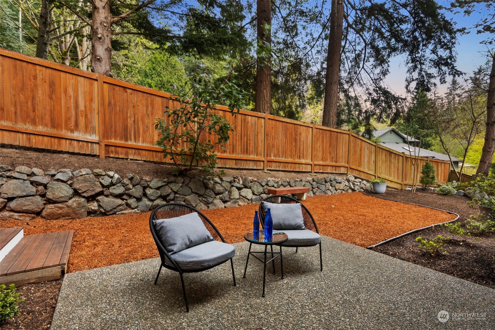 21109 Shell Valley Road Edmonds, WA 98026 - Photo 32 of 40 a backyard of a house with table and chairs