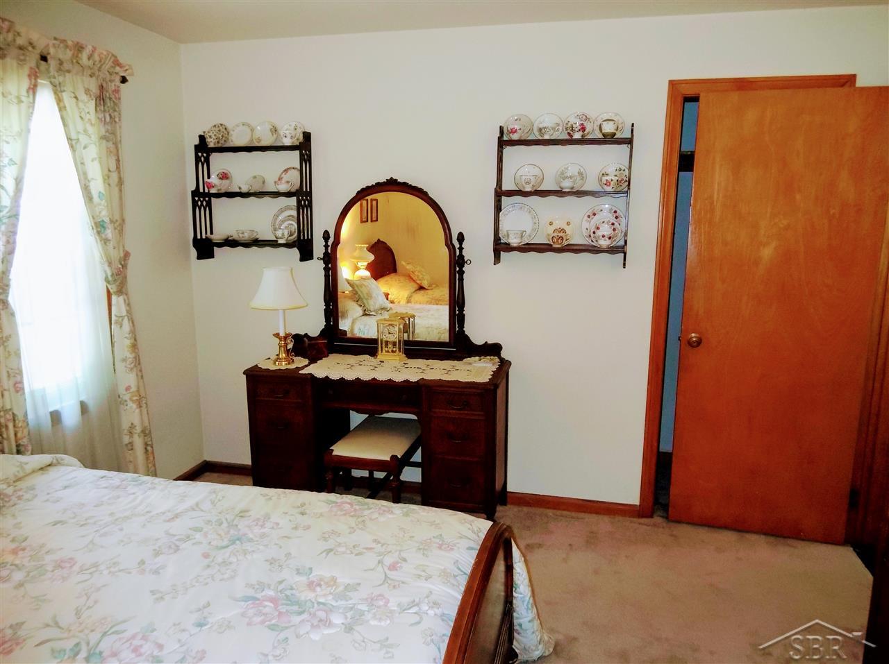 410 West Sugnet Road Midland, MI 48640 - Photo 16 of 26 31321467-15.JPG
