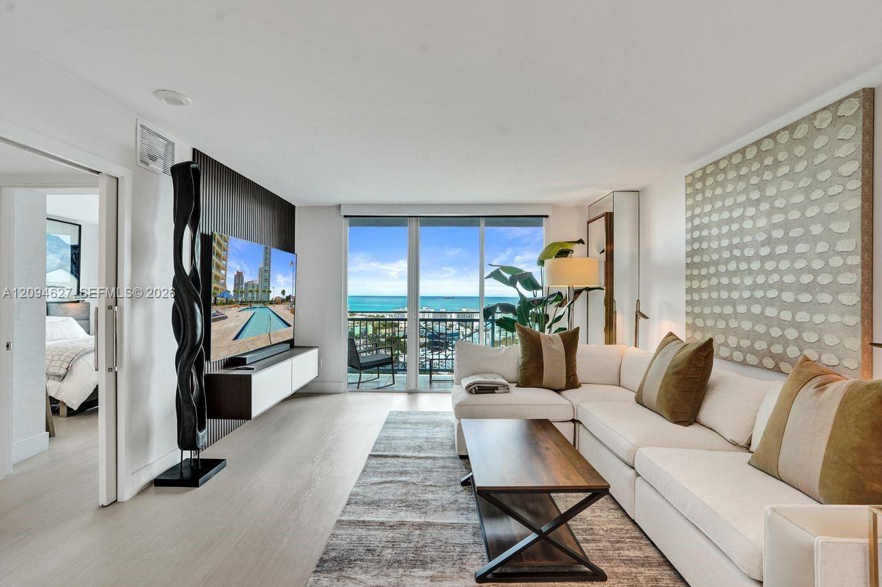 90 Alton Road, Unit 2407 Miami Beach, FL 33139 - Photo 2 of 78 Gallery Image 2