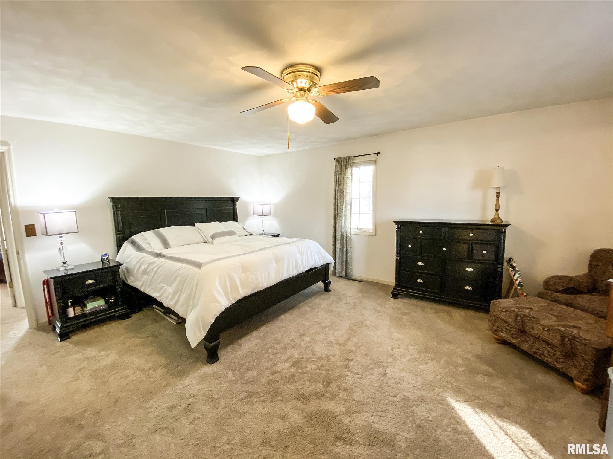 6709 North Camelot Road Peoria, IL 61615 - Photo 18 of 31 Gallery Image 18