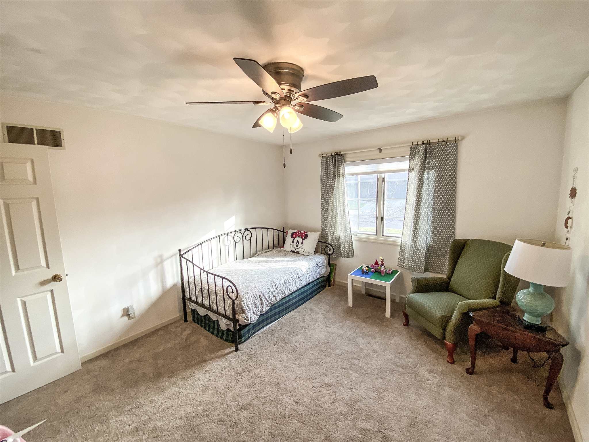 6709 North Camelot Road Peoria, IL 61615 - Photo 23 of 31 Gallery Image 23