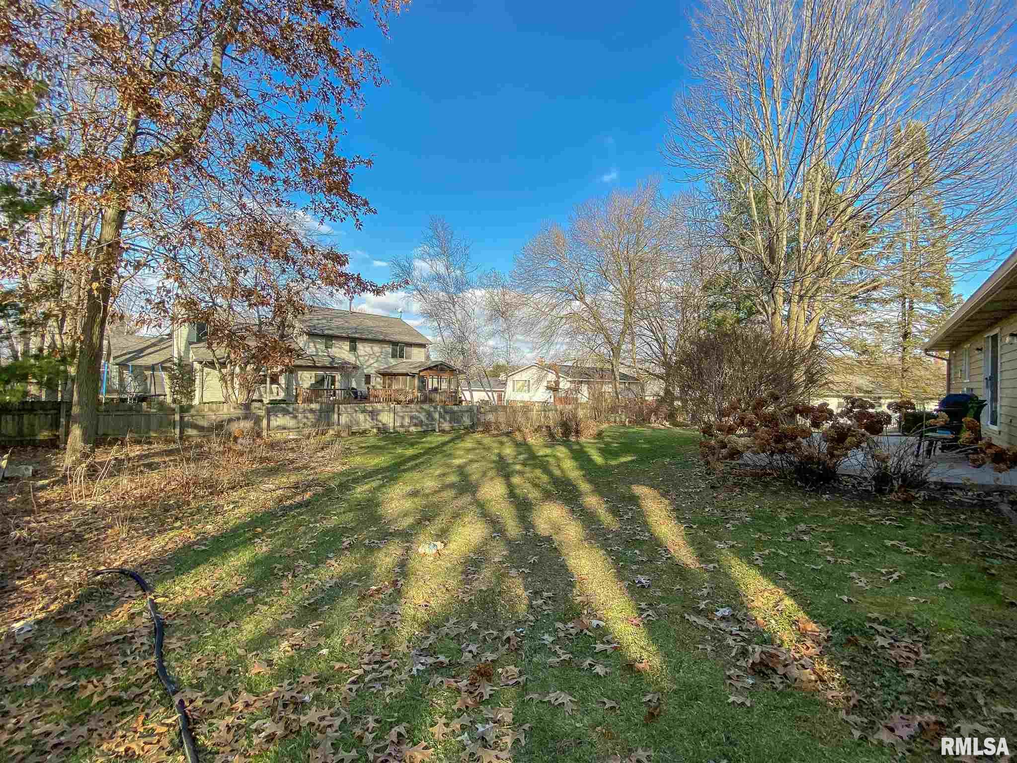 6709 North Camelot Road Peoria, IL 61615 - Photo 30 of 31 Gallery Image 30