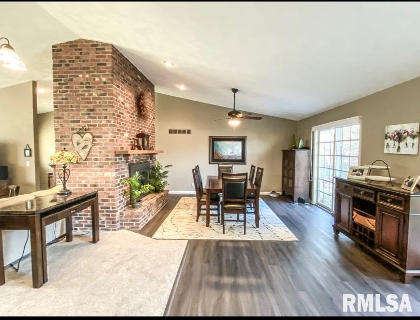 6709 North Camelot Road Peoria, IL 61615 - Photo 7 of 31 Gallery Image 7