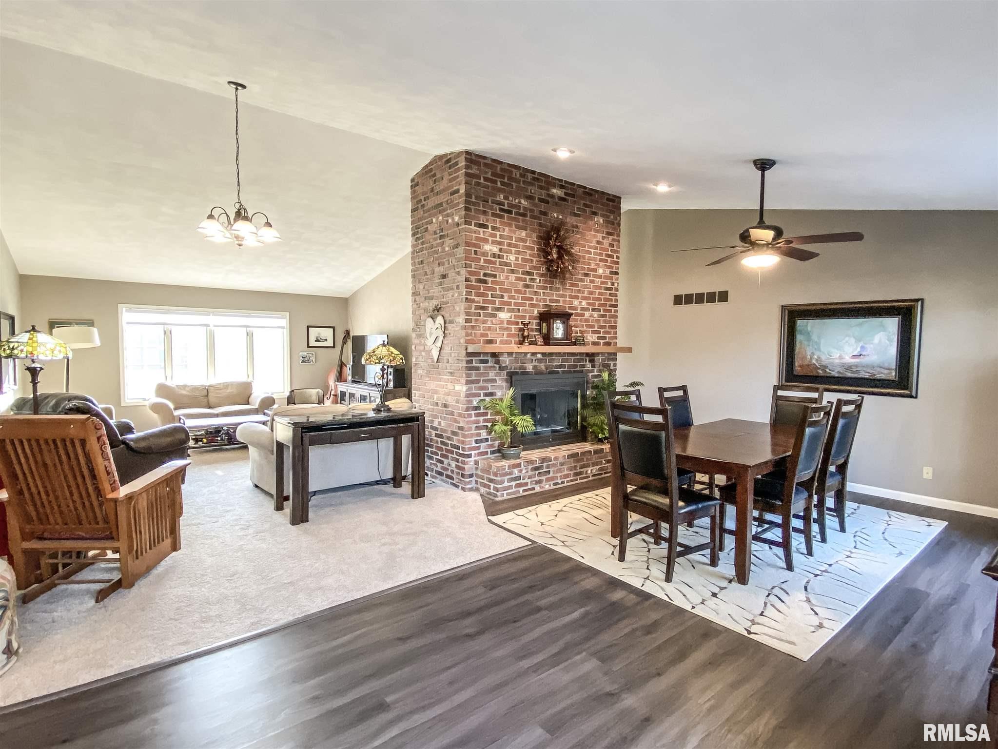 6709 North Camelot Road Peoria, IL 61615 - Photo 8 of 31 Gallery Image 8