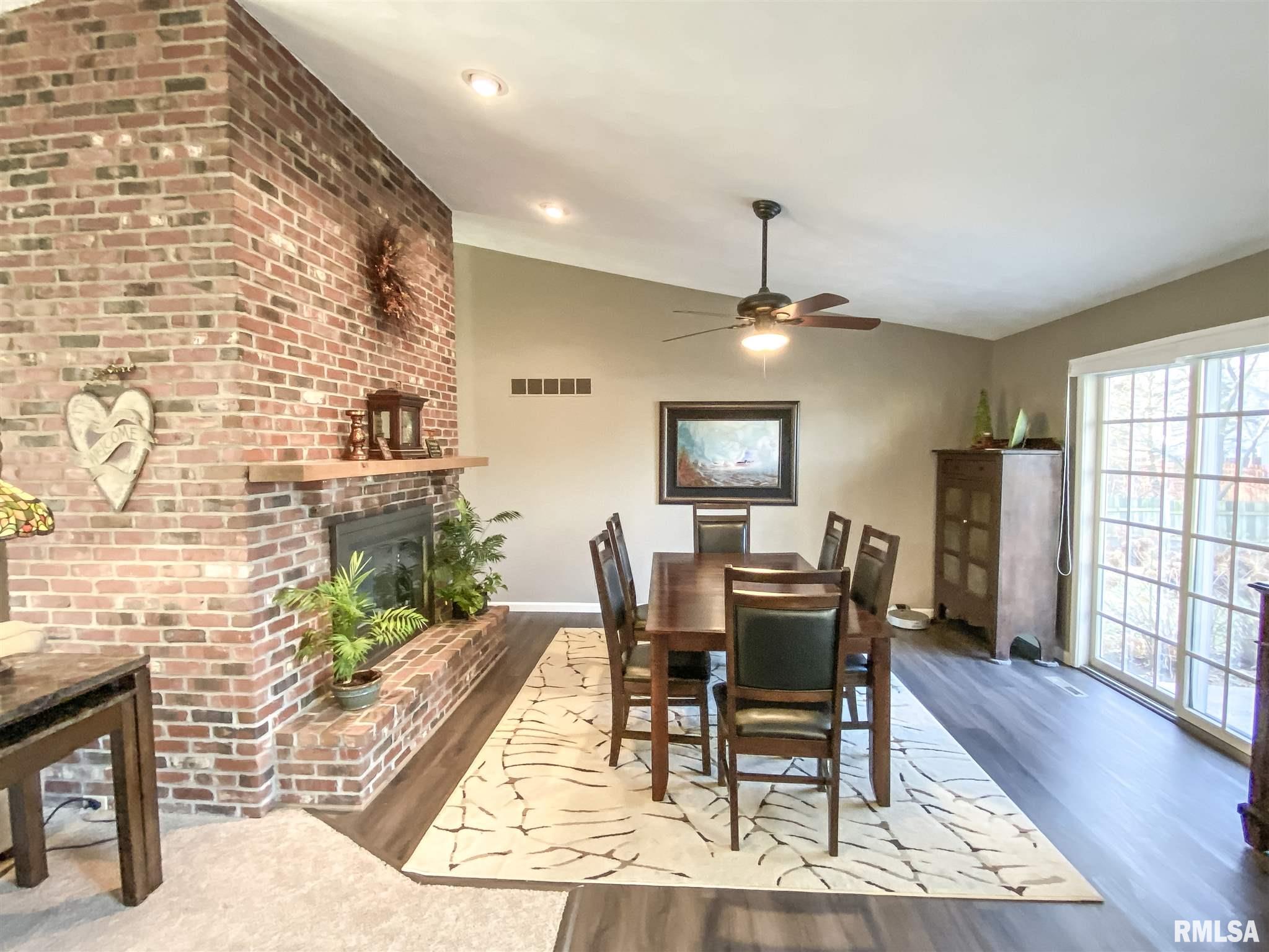 6709 North Camelot Road Peoria, IL 61615 - Photo 9 of 31 Gallery Image 9